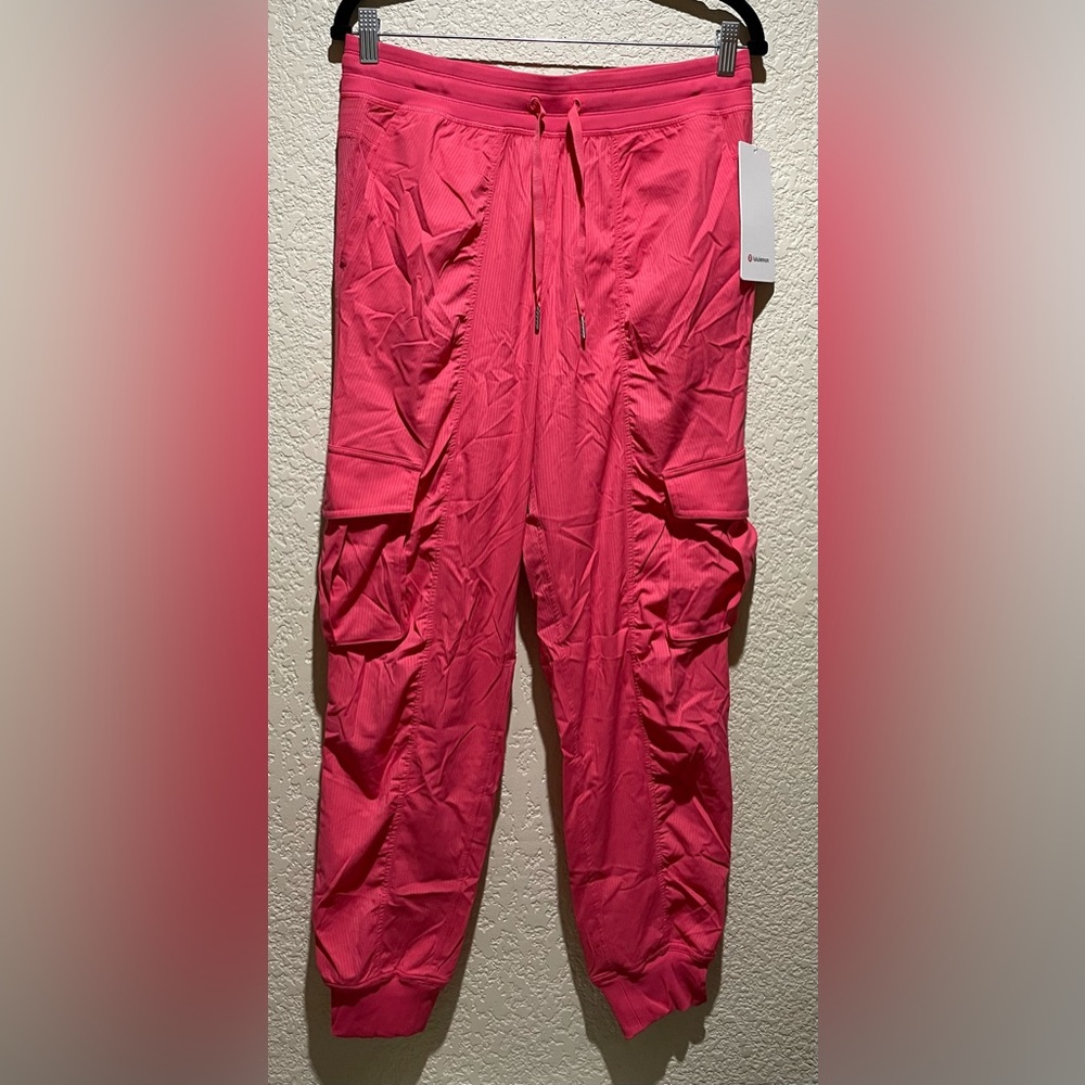 Lululemon NWT Dance Studio Relaxed Fit Mid Rise Cargo Joggers Glazed Pink Size M - Picture 10 of 15